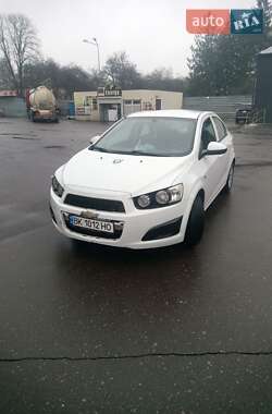 Седан Chevrolet Aveo 2012 в Ровно