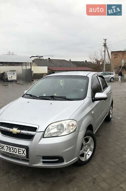 Седан Chevrolet Aveo 2006 в Рівному