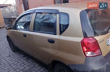 Хетчбек Chevrolet Aveo 2003 в 