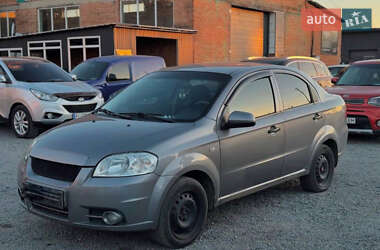 Седан Chevrolet Aveo 2011 в Ровно