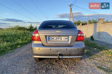 Седан Chevrolet Aveo 2011 в Ровно