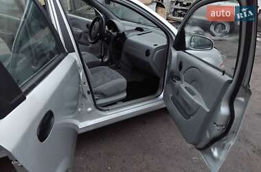 Седан Chevrolet Aveo 2005 в Чернігові