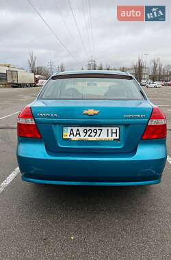 Седан Chevrolet Aveo 2008 в Києві