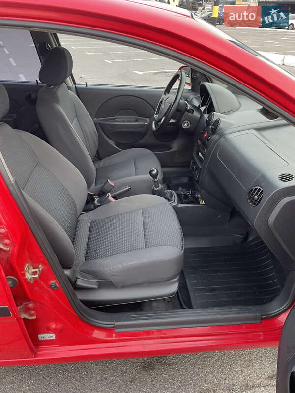 Седан Chevrolet Aveo 2006 в Киеве