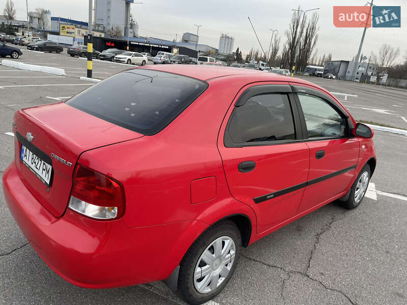 Седан Chevrolet Aveo 2006 в Киеве