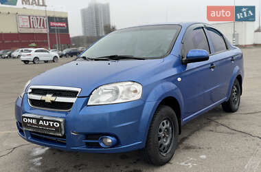 Седан Chevrolet Aveo 2010 в Києві