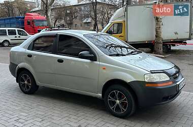 Седан Chevrolet Aveo 2004 в Миколаєві