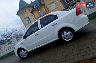 Седан Chevrolet Aveo 2007 в Чернівцях