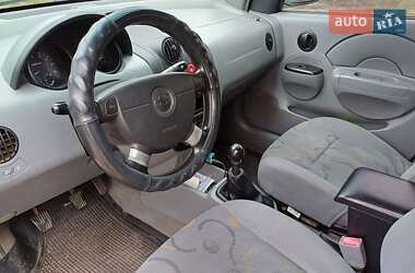 Седан Chevrolet Aveo 2005 в Кривому Розі