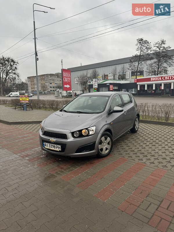 Хетчбек Chevrolet Aveo 2012 в 