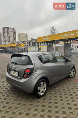 Хетчбек Chevrolet Aveo 2012 в 