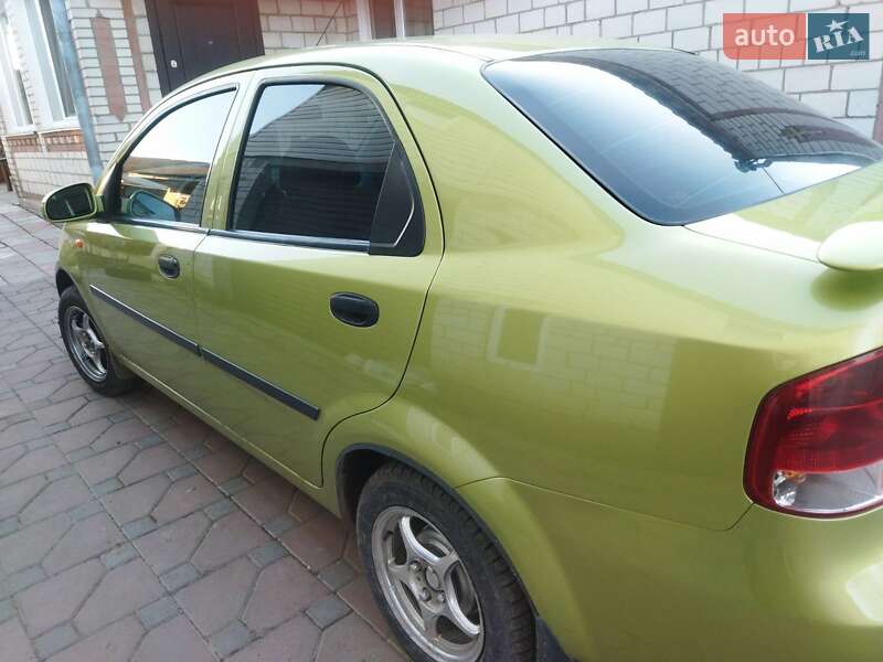 Седан Chevrolet Aveo 2004 в Брацлаве