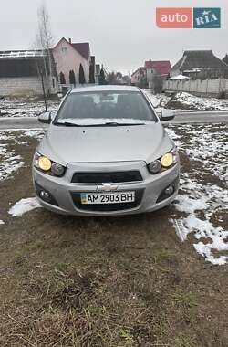 Седан Chevrolet Aveo 2012 в Звягеле