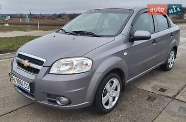 Седан Chevrolet Aveo 2011 в Зіньківі