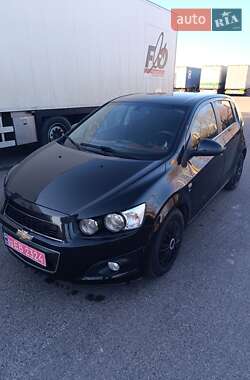 Хетчбек Chevrolet Aveo 2011 в Сарнах