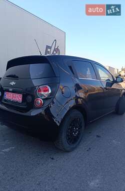 Хетчбек Chevrolet Aveo 2011 в Сарнах