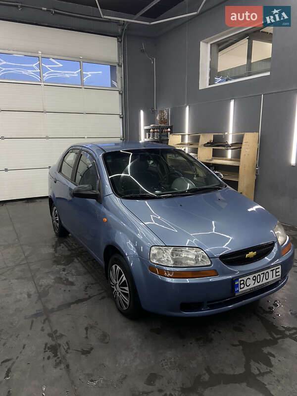 Седан Chevrolet Aveo 2005 в Львові