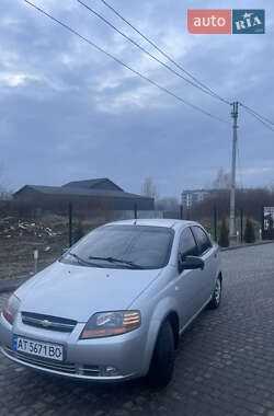 Седан Chevrolet Aveo 2005 в Надвірній