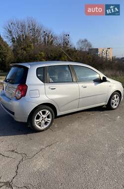 Хетчбек Chevrolet Aveo 2011 в Рівному