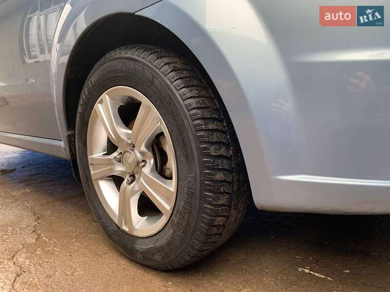 Седан Chevrolet Aveo 2008 в Білгороді-Дністровському