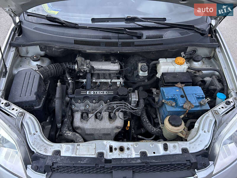 Седан Chevrolet Aveo 2008 в Львове