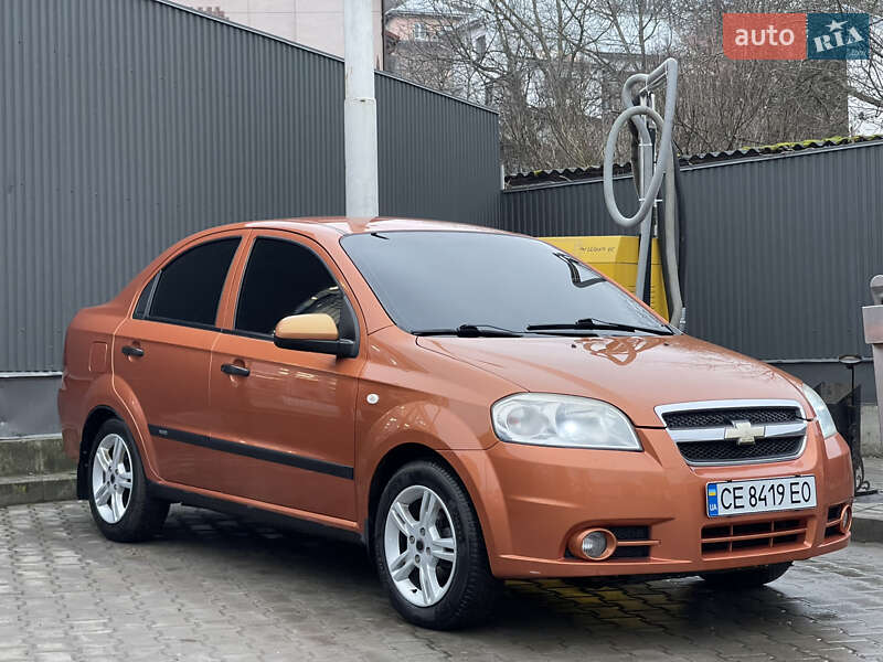 Седан Chevrolet Aveo 2006 в Чернівцях