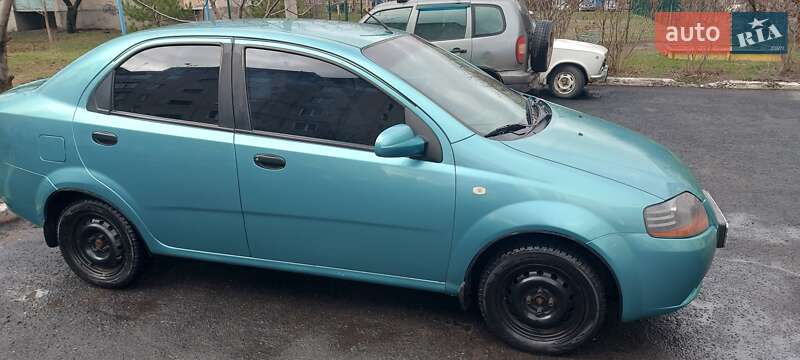 Седан Chevrolet Aveo 2005 в Харкові