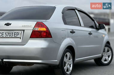 Седан Chevrolet Aveo 2008 в Черновцах