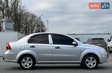 Седан Chevrolet Aveo 2008 в Черновцах