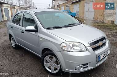 Седан Chevrolet Aveo 2010 в Києві