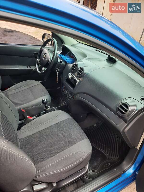 Седан Chevrolet Aveo 2006 в Ирпене
