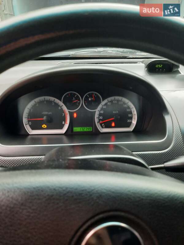 Седан Chevrolet Aveo 2006 в Ирпене