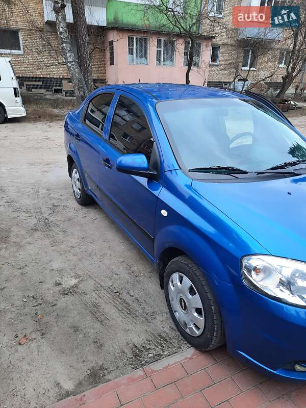 Седан Chevrolet Aveo 2006 в Ирпене