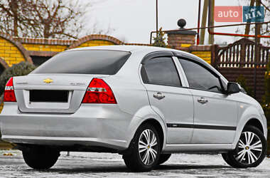 Седан Chevrolet Aveo 2011 в Дніпрі