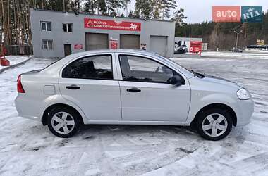 Седан Chevrolet Aveo 2011 в Харькове