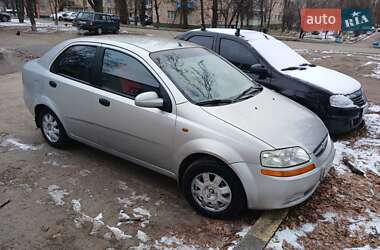 Седан Chevrolet Aveo 2005 в Черкасах