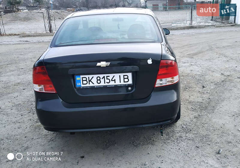 Седан Chevrolet Aveo 2005 в Ровно