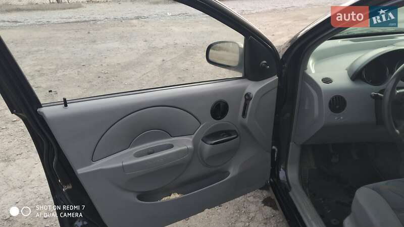 Седан Chevrolet Aveo 2005 в Ровно