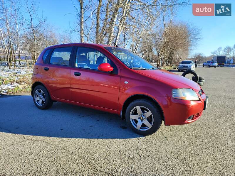 Хетчбек Chevrolet Aveo 2006 в Дніпрі