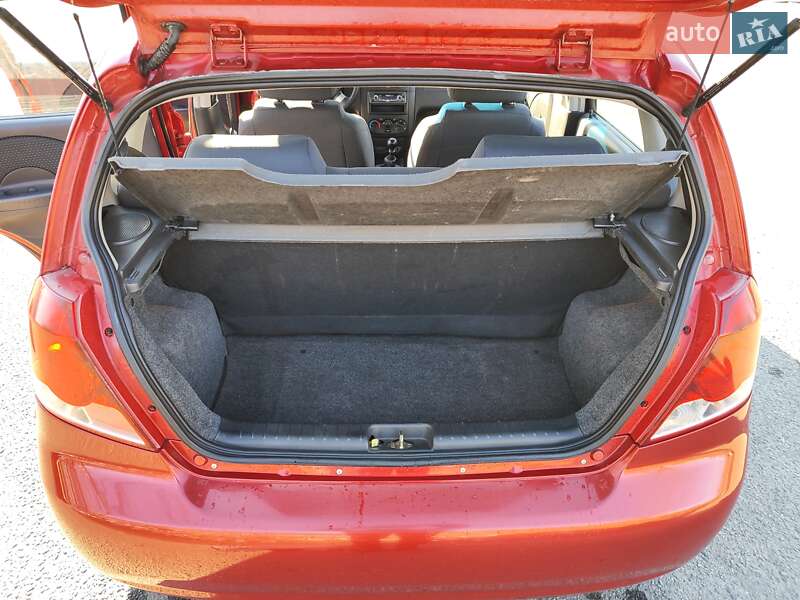 Хетчбек Chevrolet Aveo 2006 в Дніпрі