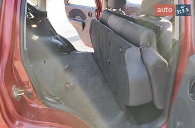 Хэтчбек Chevrolet Aveo 2006 в 