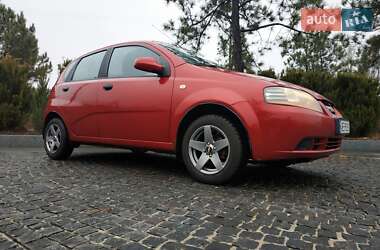 Хэтчбек Chevrolet Aveo 2006 в 