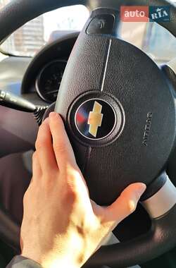 Хэтчбек Chevrolet Aveo 2006 в 