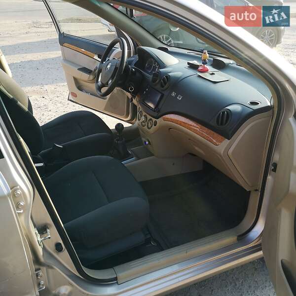 Седан Chevrolet Aveo 2008 в Киеве