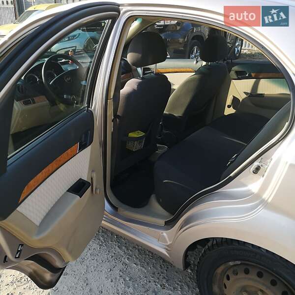 Седан Chevrolet Aveo 2008 в Киеве