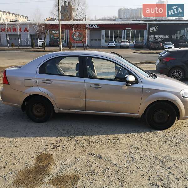 Седан Chevrolet Aveo 2008 в Киеве