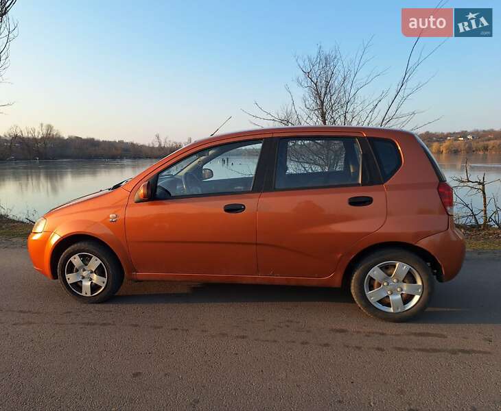 Седан Chevrolet Aveo 2005 в Умані