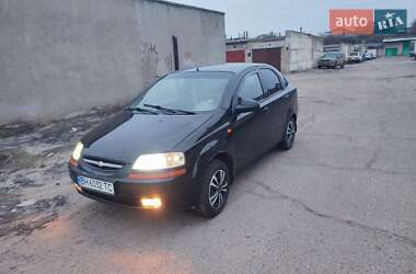 Седан Chevrolet Aveo 2004 в Миколаєві