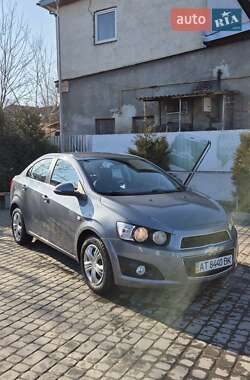 Седан Chevrolet Aveo 2013 в Ивано-Франковске