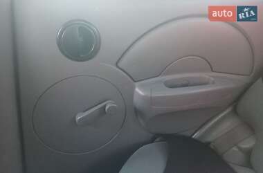 Седан Chevrolet Aveo 2005 в 